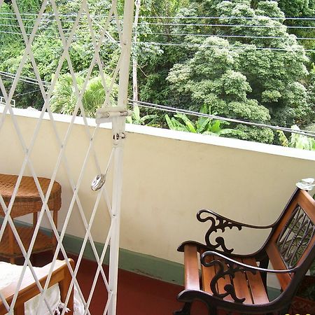Samise Villa Bed And Breakfast Port of Spain Exterior photo