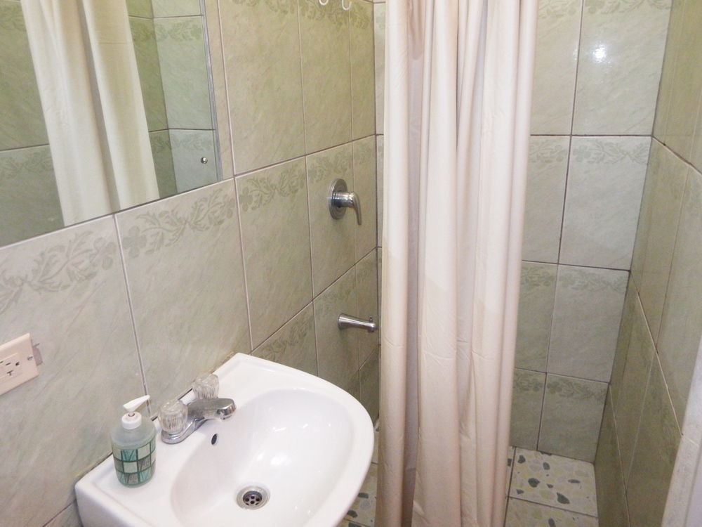 Samise Villa Bed And Breakfast Port of Spain Exterior photo